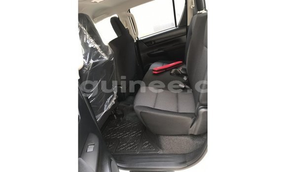 Buy Import Toyota Hilux White Car in Import - Dubai in Conakry Buy Import Toyota Hilux White Car in Import - Dubai in Conakry