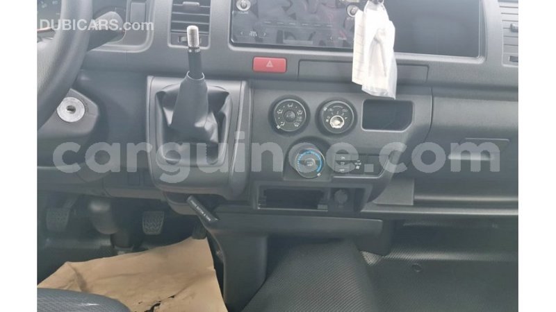 Big with watermark toyota hiace conakry import dubai 4508