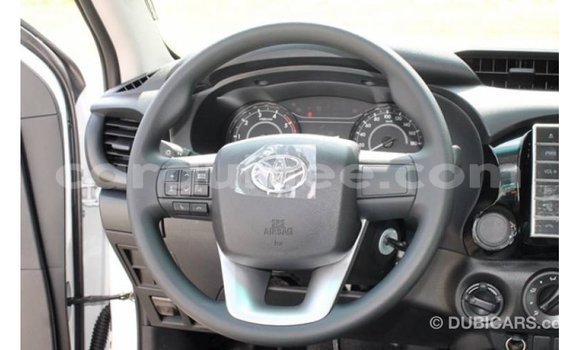 Buy Import Toyota Hilux White Car in Import - Dubai in Conakry Buy Import Toyota Hilux White Car in Import - Dubai in Conakry
