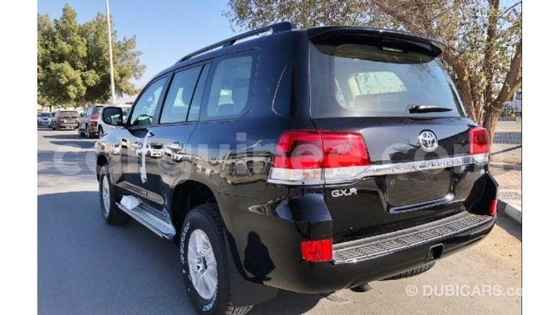 Big with watermark toyota land cruiser conakry import dubai 4510