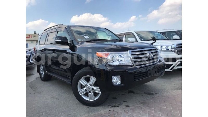 Big with watermark toyota land cruiser conakry import dubai 4511