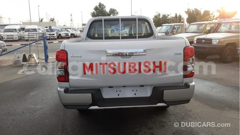 Big with watermark mitsubishi l200 conakry import dubai 4514