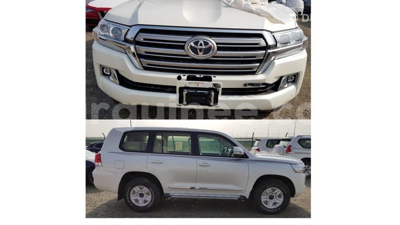 Big with watermark toyota land cruiser conakry import dubai 4523