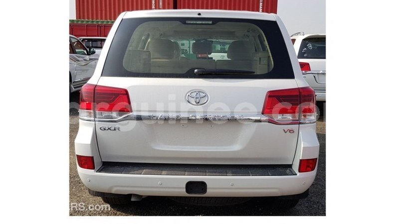 Big with watermark toyota land cruiser conakry import dubai 4523