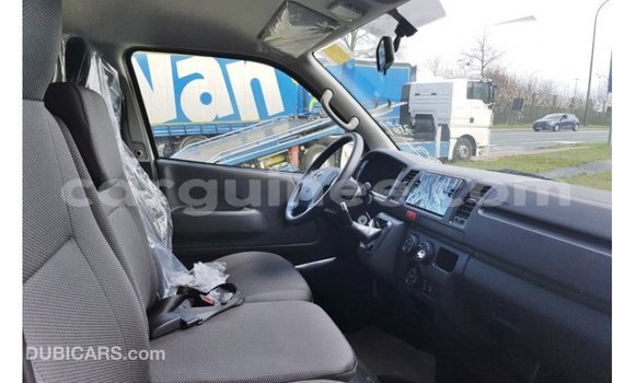 Buy Import Toyota Hiace White Car in Import - Dubai in Conakry Buy Import Toyota Hiace White Car in Import - Dubai in Conakry