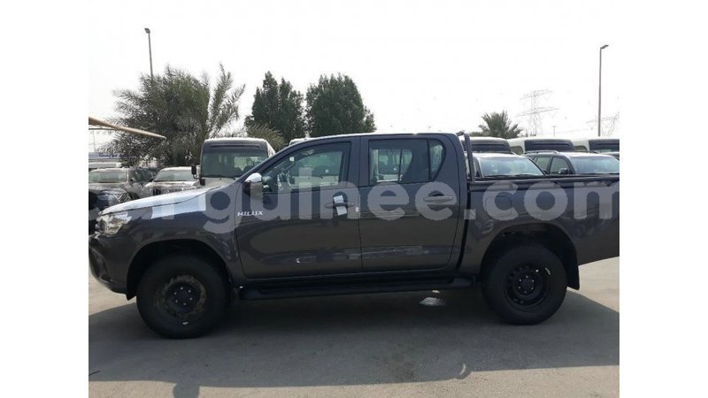 Big with watermark toyota hilux conakry import dubai 4525