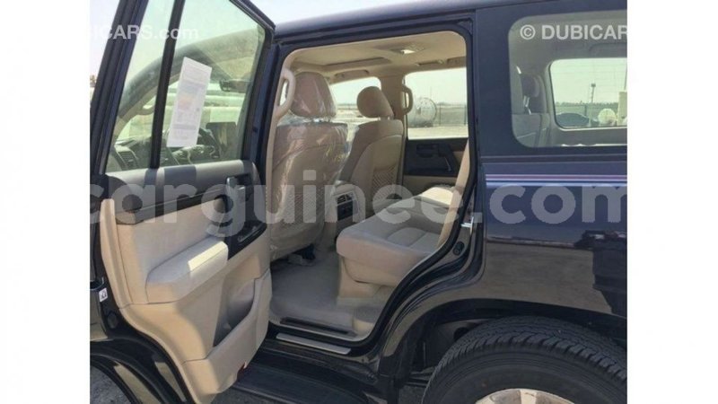 Big with watermark toyota land cruiser conakry import dubai 4526