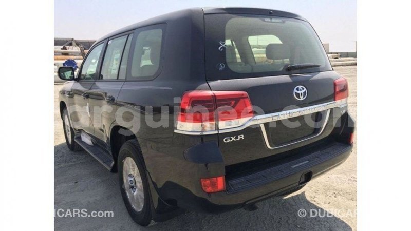 Big with watermark toyota land cruiser conakry import dubai 4526