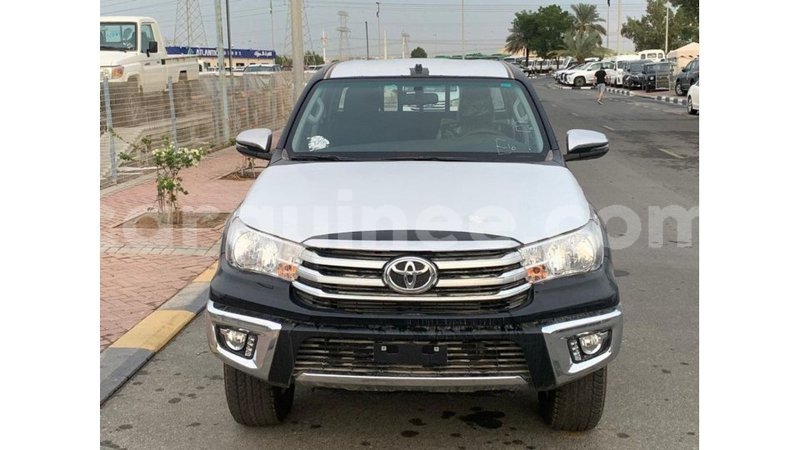 Big with watermark toyota hilux conakry import dubai 4529