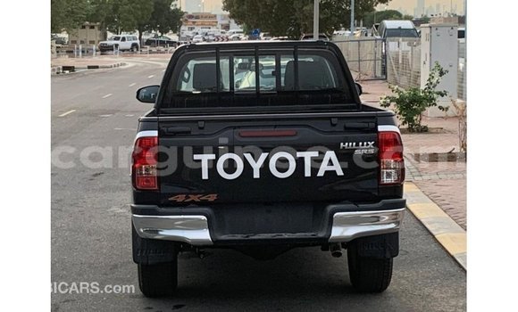 Acheter Import Voiture Toyota Hilux Noir à Import - Dubai, Conakry Acheter Import Voiture Toyota Hilux Noir à Import - Dubai, Conakry