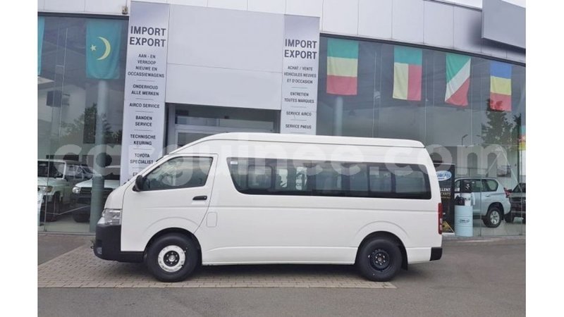 Big with watermark toyota hiace conakry import dubai 4530