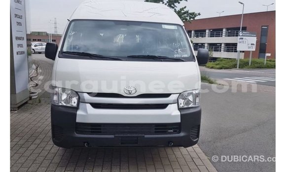 Buy Import Toyota Hiace White Car in Import - Dubai in Conakry Buy Import Toyota Hiace White Car in Import - Dubai in Conakry
