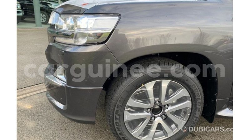 Big with watermark toyota land cruiser conakry import dubai 4531