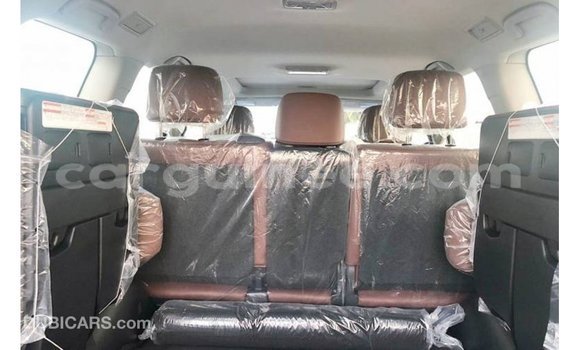 Buy Import Toyota Land Cruiser Black Car in Import - Dubai in Conakry Buy Import Toyota Land Cruiser Black Car in Import - Dubai in Conakry