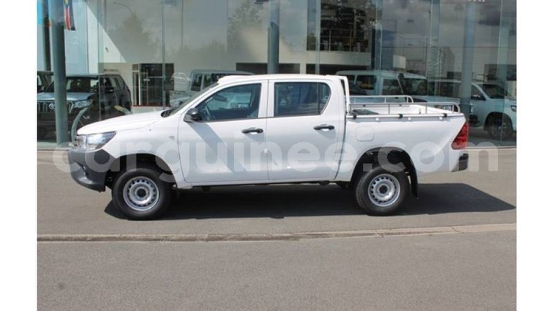 Big with watermark toyota hilux conakry import dubai 4534