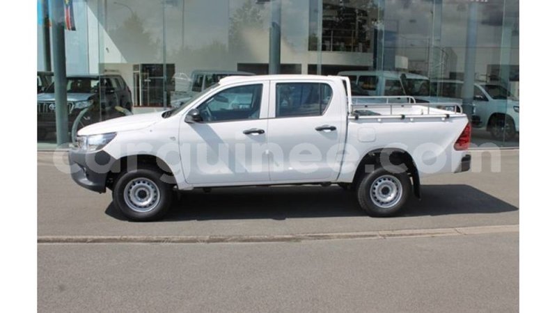 Big with watermark toyota hilux conakry import dubai 4539