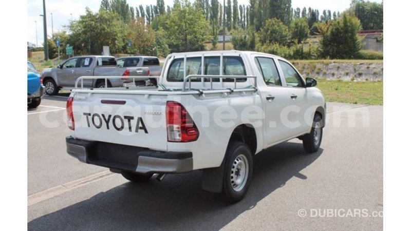 Big with watermark toyota hilux conakry import dubai 4539