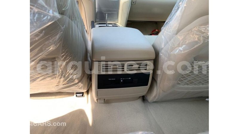 Big with watermark toyota land cruiser conakry import dubai 4542