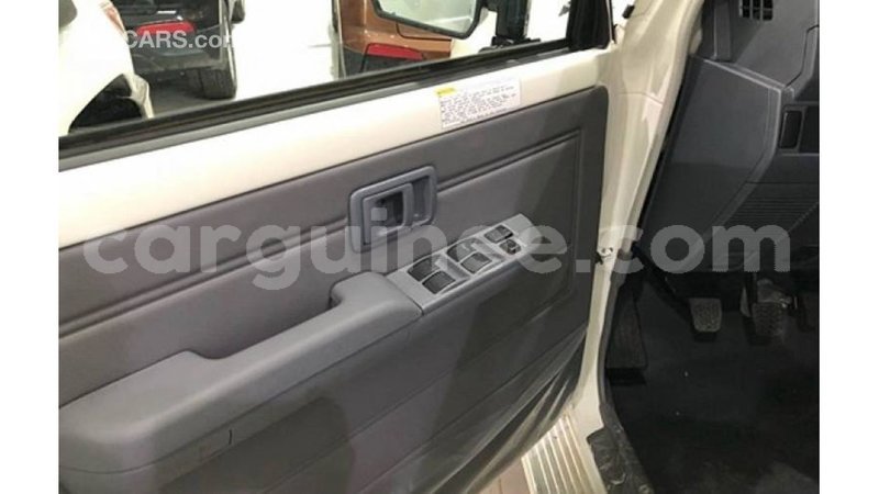 Big with watermark toyota land cruiser conakry import dubai 4547