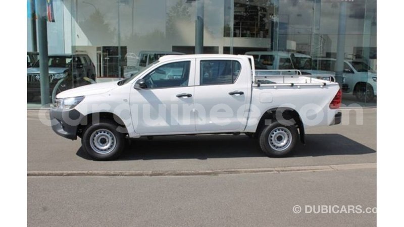 Big with watermark toyota hilux conakry import dubai 4551