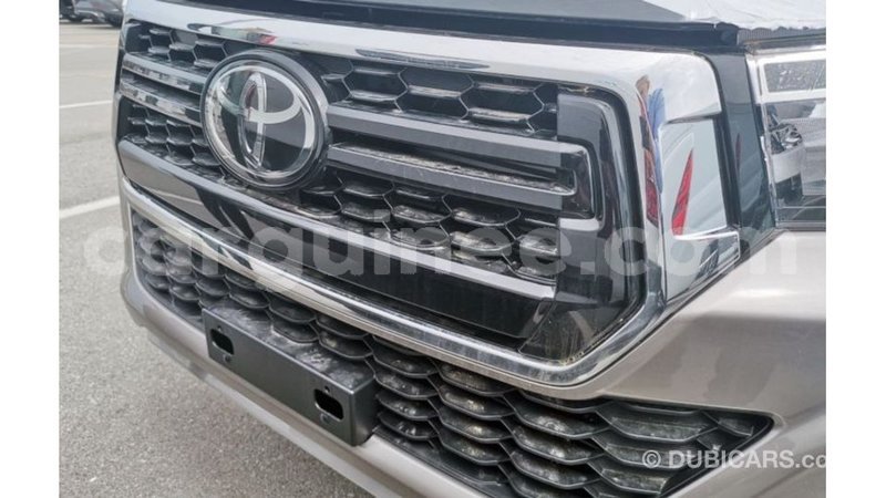 Big with watermark toyota hilux conakry import dubai 4560