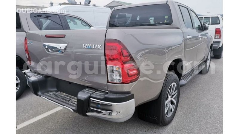 Big with watermark toyota hilux conakry import dubai 4560