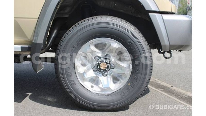 Big with watermark toyota land cruiser conakry import dubai 4561