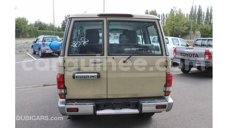 Big with watermark toyota land cruiser conakry import dubai 4561