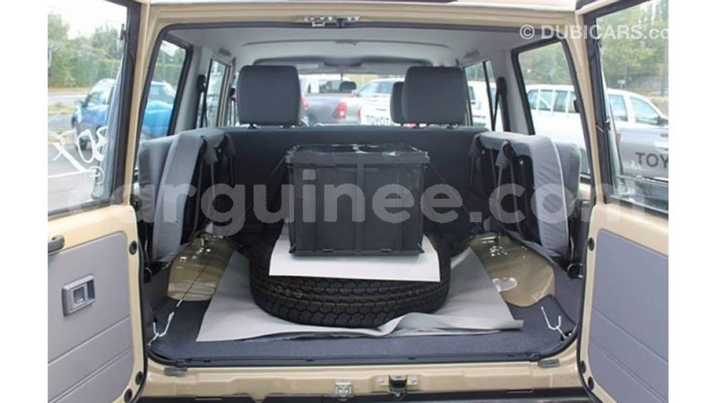 Big with watermark toyota land cruiser conakry import dubai 4561