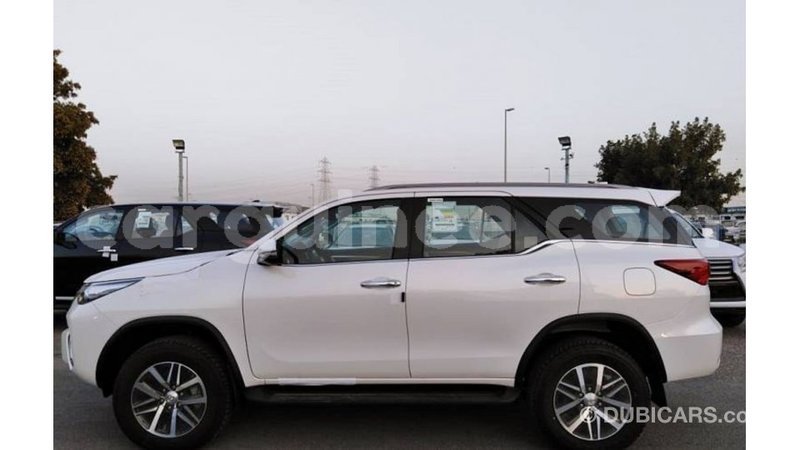 Big with watermark toyota fortuner conakry import dubai 4562