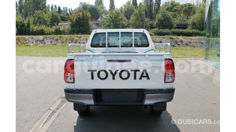 Big with watermark toyota hilux conakry import dubai 4564