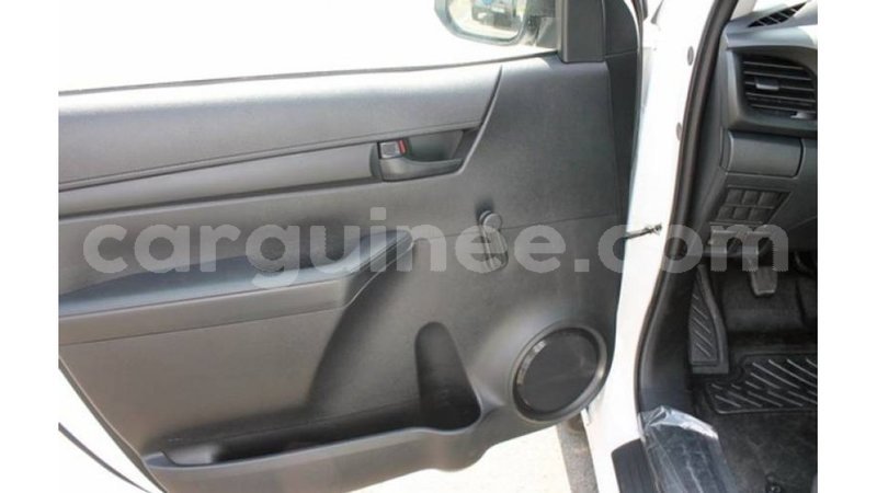 Big with watermark toyota hilux conakry import dubai 4564