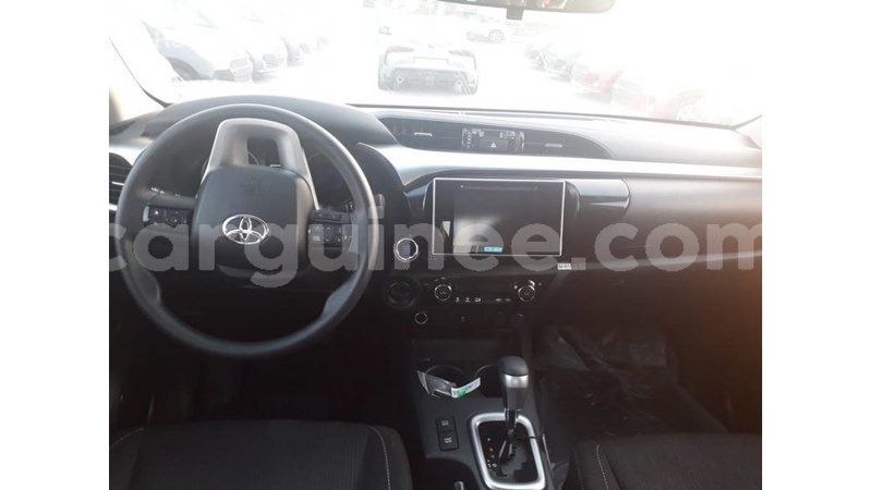 Big with watermark toyota hilux conakry import dubai 4570