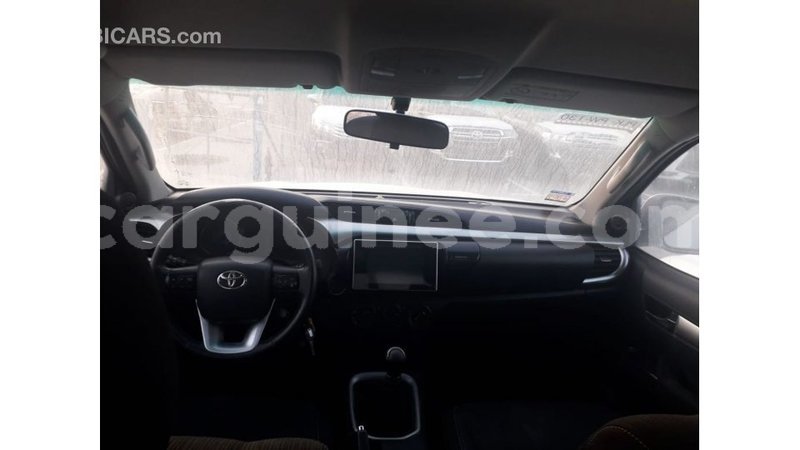 Big with watermark toyota hilux conakry import dubai 4570