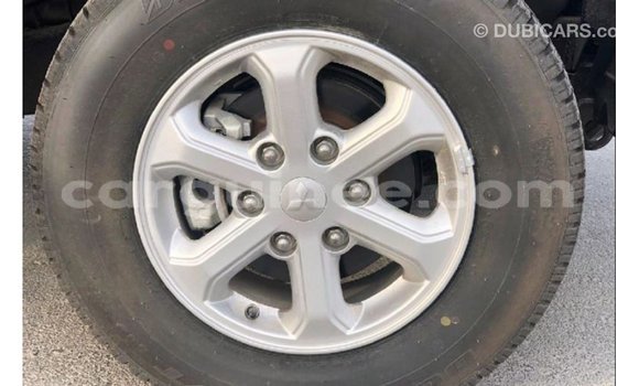 Acheter Import Voiture Mitsubishi L200 Marron à Import - Dubai, Conakry Acheter Import Voiture Mitsubishi L200 Marron à Import - Dubai, Conakry