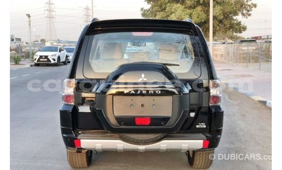 Acheter Import Voiture Mitsubishi Pajero Noir à Import - Dubai, Conakry Acheter Import Voiture Mitsubishi Pajero Noir à Import - Dubai, Conakry