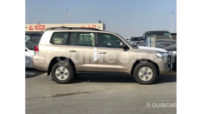 Big with watermark toyota land cruiser conakry import dubai 4583