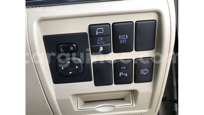 Big with watermark toyota land cruiser conakry import dubai 4583