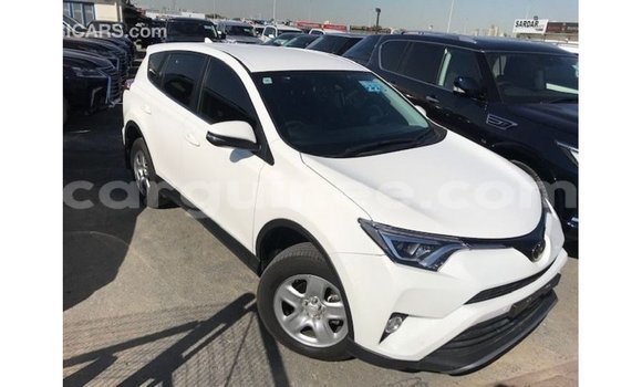 Buy Import Toyota 4Runner White Car in Import - Dubai in Conakry Buy Import Toyota 4Runner White Car in Import - Dubai in Conakry