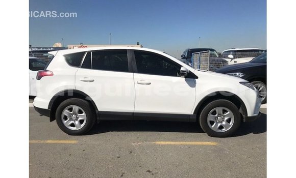 Buy Import Toyota 4Runner White Car in Import - Dubai in Conakry Buy Import Toyota 4Runner White Car in Import - Dubai in Conakry