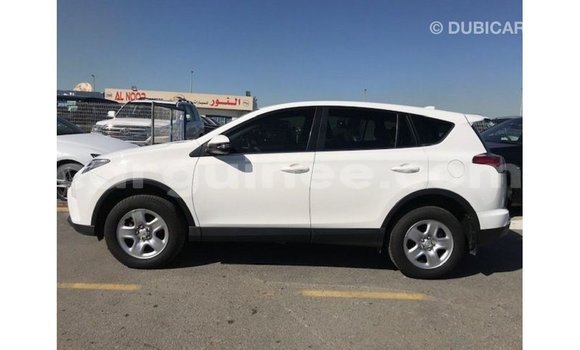 Buy Import Toyota 4Runner White Car in Import - Dubai in Conakry Buy Import Toyota 4Runner White Car in Import - Dubai in Conakry