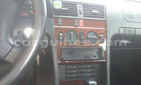 Acheter Occasion Voiture Mercedes-Benz 200 Rouge à Conakry, Conakry Acheter Occasion Voiture Mercedes-Benz 200 Rouge à Conakry, Conakry