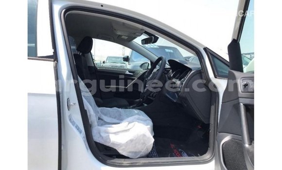 Buy Import Volkswagen Golf White Car in Import - Dubai in Conakry Buy Import Volkswagen Golf White Car in Import - Dubai in Conakry