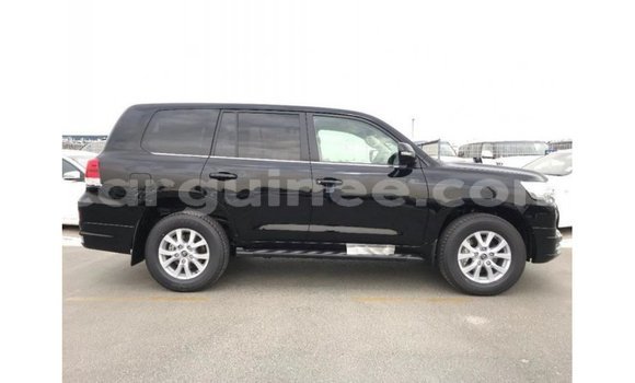 Buy Import Toyota Land Cruiser Black Car in Import - Dubai in Conakry Buy Import Toyota Land Cruiser Black Car in Import - Dubai in Conakry