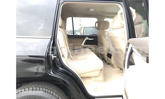 Buy Import Toyota Land Cruiser Black Car in Import - Dubai in Conakry Buy Import Toyota Land Cruiser Black Car in Import - Dubai in Conakry