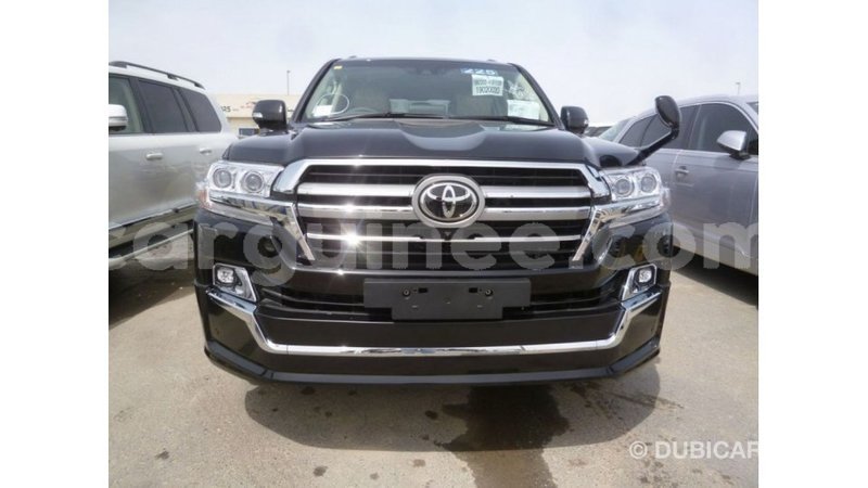 Big with watermark toyota land cruiser conakry import dubai 4597