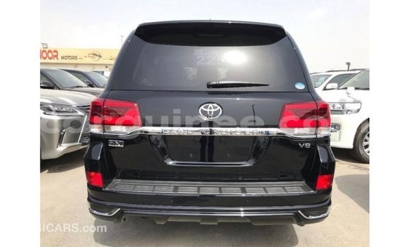 Acheter Import Voiture Toyota Land Cruiser Noir à Import - Dubai, Conakry Acheter Import Voiture Toyota Land Cruiser Noir à Import - Dubai, Conakry