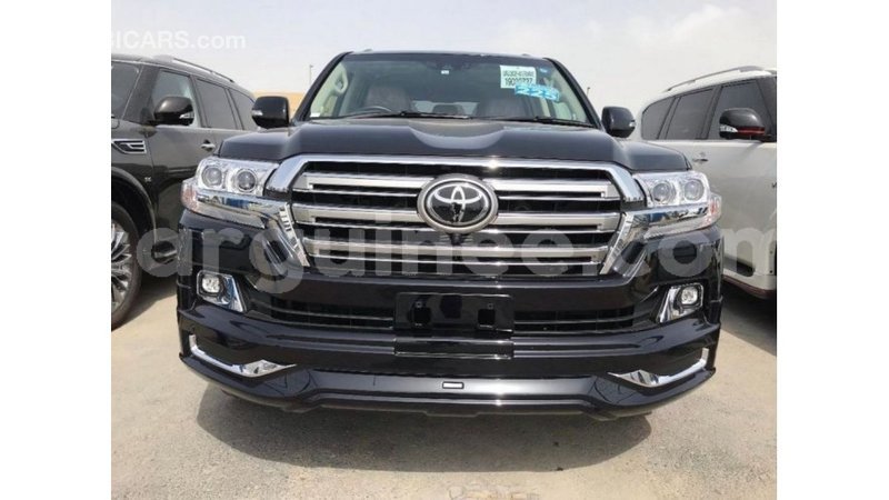 Big with watermark toyota land cruiser conakry import dubai 4598