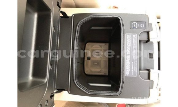 Acheter Import Voiture Toyota Land Cruiser Noir à Import - Dubai, Conakry Acheter Import Voiture Toyota Land Cruiser Noir à Import - Dubai, Conakry