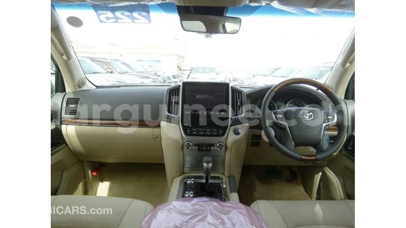 Big with watermark toyota land cruiser conakry import dubai 4599